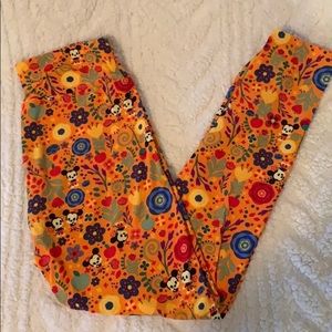 🌵LuLaRoe Disney Leggings (OS)